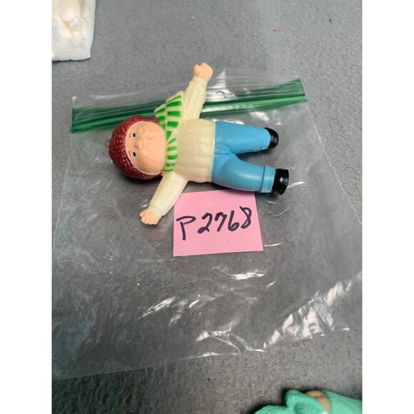 Vintage 1983 Cabbage Patch Kid Ice Skating Boy Ornament PVC 4" - Picture 5 of 5
